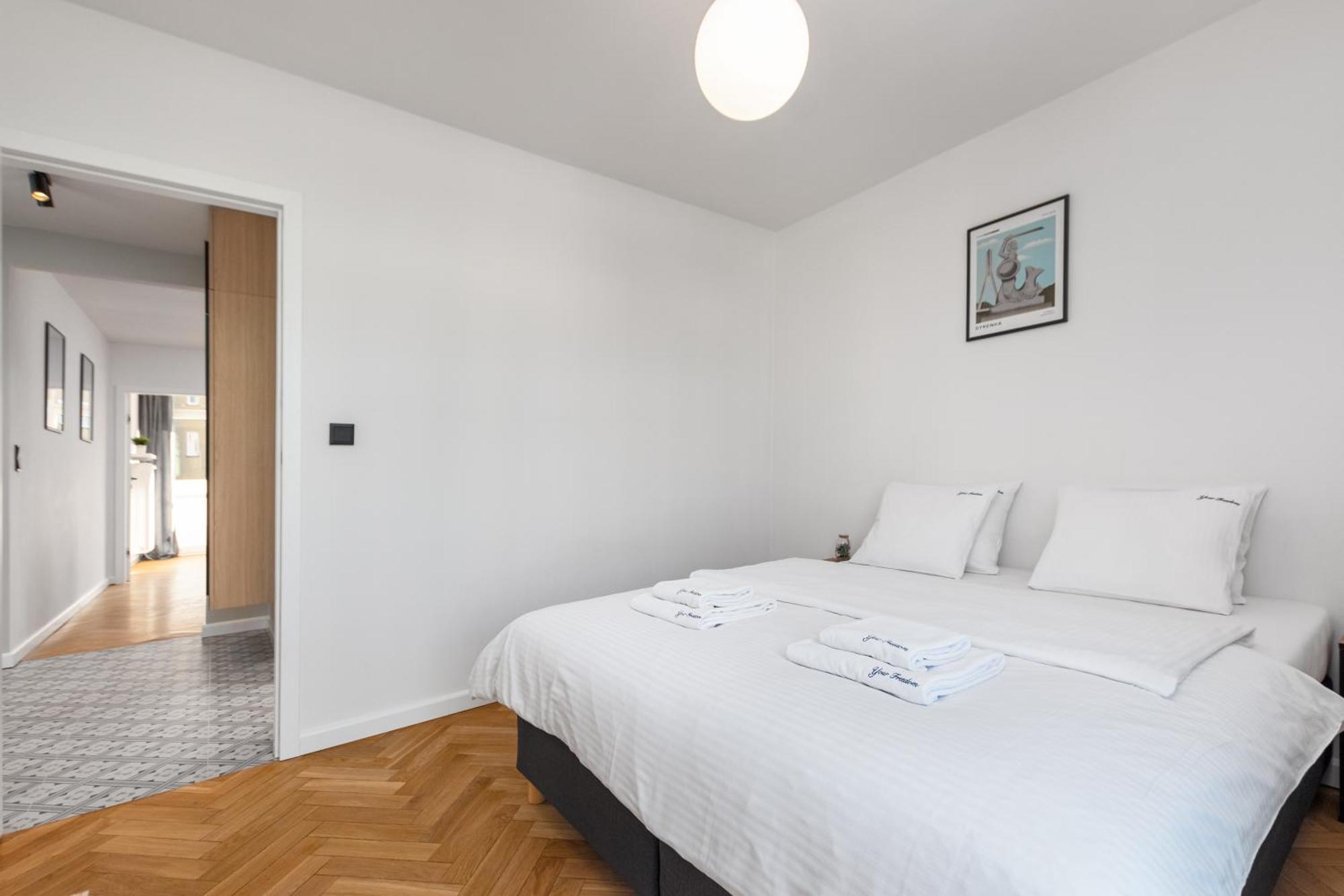 3 Bedroom Apartment Lipowa By Your Freedom Варшава Екстериор снимка